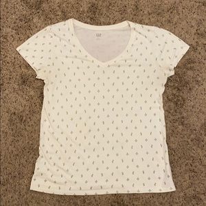 GAP v-neck Favorite T